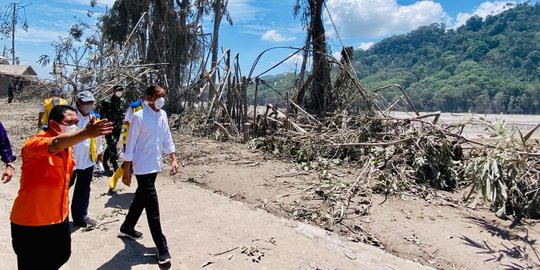 Bertemu Jokowi, Warga Cerita Mengerikannya Bencana Awan Panas Guguran Semeru