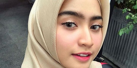 Kerap Main di Kisah Nyata Spesial, Ini 4 Potret Alliza Putri dalam Balutan Hijab