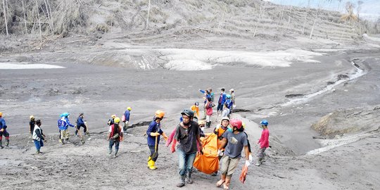 Identifikasi Sidik Jari Korban Erupsi Gunung Semeru Sulit, Tim DVI Pakai Tes DNA