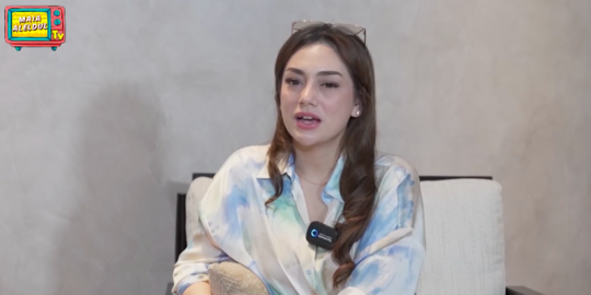 Sudah Saling Panggil Sayang, Ini Potret Celine Pelukan dengan Komika Marshel