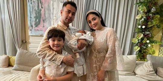Keluarga Bahagia, Potret Perdana Keluarga Raffi Nagita Bersama Rafathar dan Rayyanza