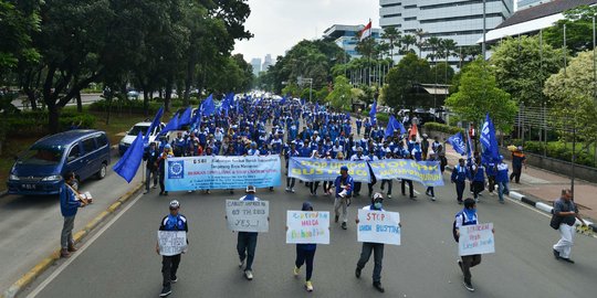 Demo Buruh, Pengalihan Arus di Sekitar Patung Kuda, Jalan Medan Merdeka dan Istana