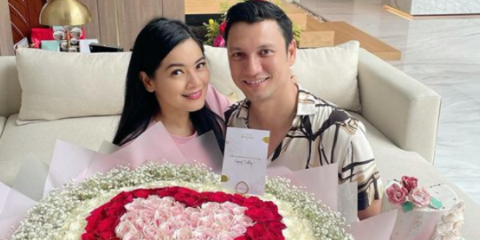 5 Artis Dapat Kado Ulang Tahun Spesial dari Sang Suami, Terbaru Titi Kamal