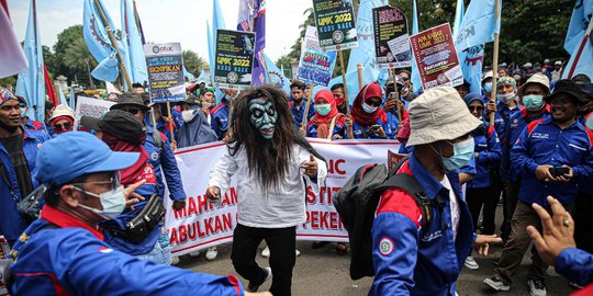 Buruh Kecewa UMP Jakarta 2022 Tak Kunjung Direvisi