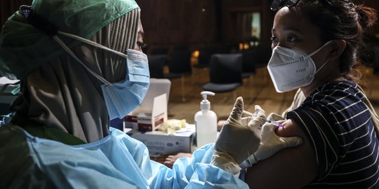 CEK FAKTA: Hoaks, Pemerintah Paksakan Vaksin Booster kepada Publik