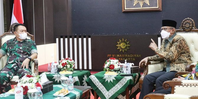 Kunjungi Kantor Muhammadiyah, Kasad Jenderal Dudung dan Haedar Bahas Persatuan Bangsa