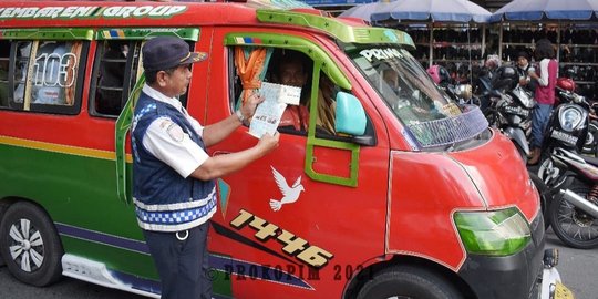 Langkah Tegas Dishub Medan Tindak Angkot Ugal-Ugalan, Razia hingga Tes Urine Sopir