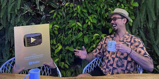 5 Potret Rumah Baru Denny Sumargo, Ada Koleksi Ikan Cupang Harga Fantastis