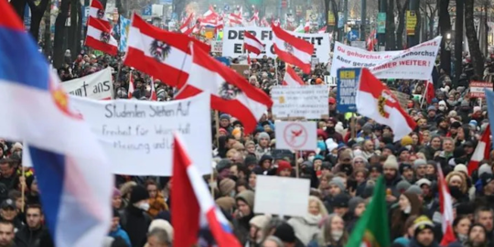Puluhan Ribu Orang di Austria Demo Tolak Kewajiban Vaksin Covid-19