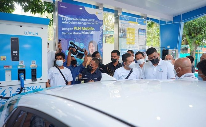 pertama di sumut ini penampakan stasiun pengisian kendaraan listrik di medan