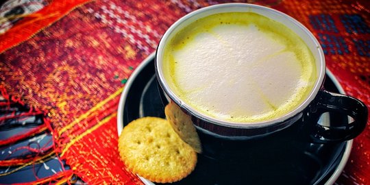 Resep Wedang Susu Kunyit Berempah, Minuman Penghangat saat Badan Kurang Fit