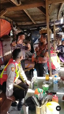 aksi polisi ngefans sama anak punk bikin 039gaduh039