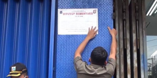 Satpol PP Segel Kantor Penyedia Tenaga Kerja Outsourcing di Bintaro Raya Jaksel