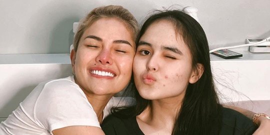 Laura Anna Meninggal, Nikita Mirzani Ungkap Rencana Berobat ke Beijing