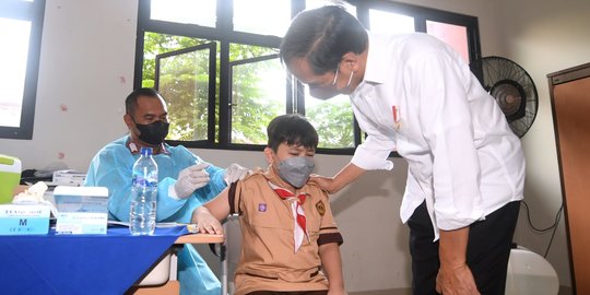 Jokowi Tinjau Vaksinasi Covid-19 untuk Anak Usia 6-11 Tahun