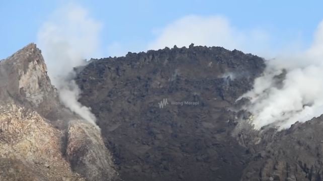 kubah lava merapi makin membesar