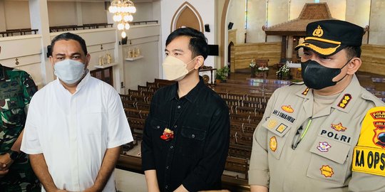 Cek Penerapan Prokes Gereja di Solo, Gibran Kebut Penerapan Aplikasi PeduliLindungi