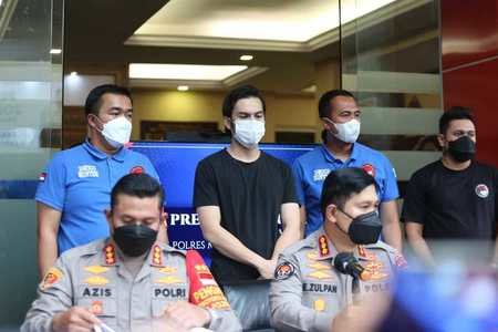 ngaku baru pakai ganja 2 minggu ini potret rizky nazar setelah resmi jadi tersangka