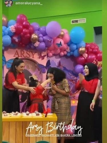 bertema mulan ini potret meriah perayaan ulang tahun arsy heemansyah