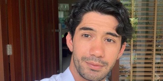 Cerita Perjuangan Reza Rahadian, Kerap Ditolak Casting Meski Jadi Artis Terkenal