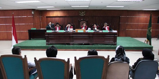 Molor 5 Jam, Sidang Dugaan Korupsi Tanah Munjul Ditunda Pekan Depan