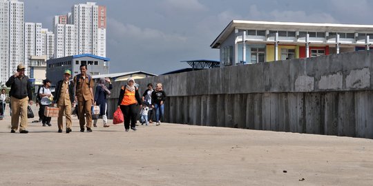 Pembangunan Tanggul di Pantai Utara Jakarta Terkendala Proses Pekerjaan