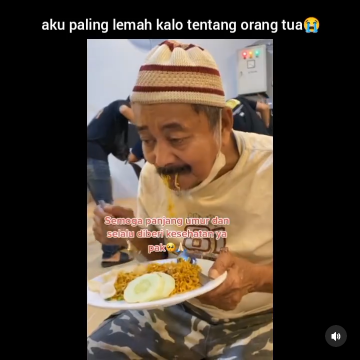 sikap pemuda didekati bapak bapak asing tuai pujian