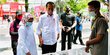 Jokowi dan Iriana Berikan Bantuan untuk PKL di Ngawi
