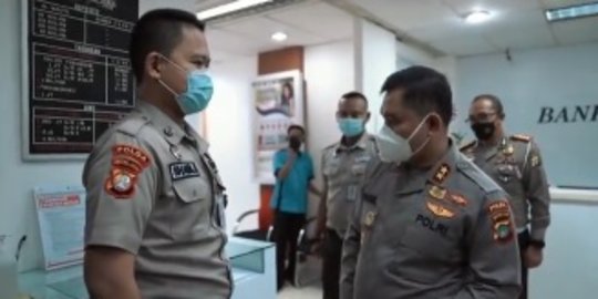 Berstatus Perwira Tinggi, Jenderal Polisi Ini Santai Belajar Cara Melayani ke Satpam