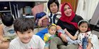 Potret Mama Rieta Bersama Semua Cucu Kesayangan, Ekspresi Rafathar Bikin Gemas