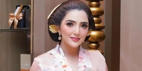 Ashanty Bikin Pangling, Cantik Banget Berkebaya dan Sanggul Jawa di 7 Bulanan Aurel