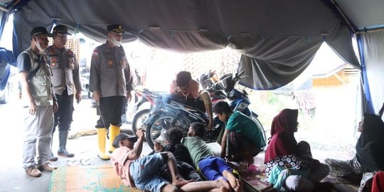 3 Hari Terendam Banjir, Begini Nasib Pilu Warga Tapsel Berharap Bantuan