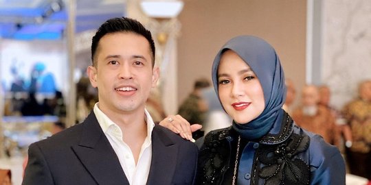 Potret Romantis Olla Ramlan dan Aufar Hutapea di Momen Anniversary ke-9