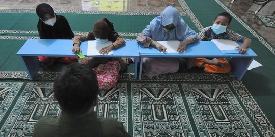 Kemenperin Bangun Ekosistem Industri Halal Lewat Pesantren | Merdeka.com