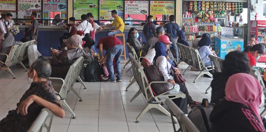 Arus Mudik Nataru di Terminal Kampung Rambutan Alami Kenaikan