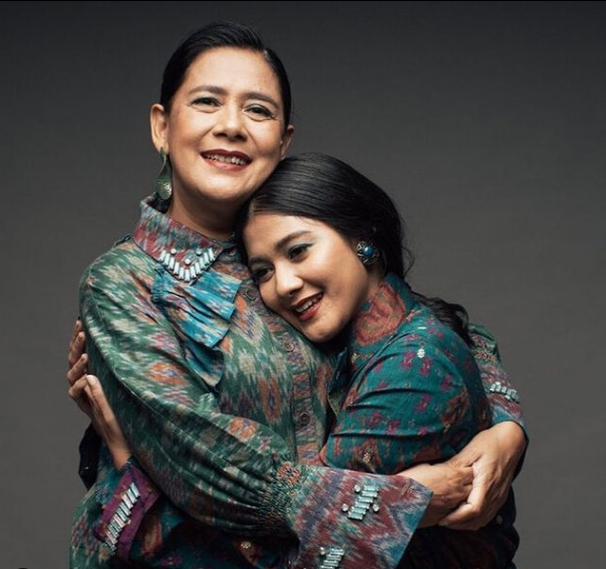 jadi teman curhat intip potret kebersamaan naysila mirdad bareng sang ibunda