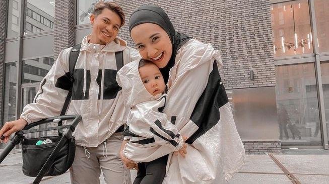 artis yang pertama kali rayakan hari ibu sebagai seorang ibu