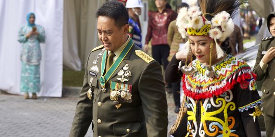 Potret Masa Muda Panglima TNI Andika, Masih Kapten Pakai Baret Merah Kopassus