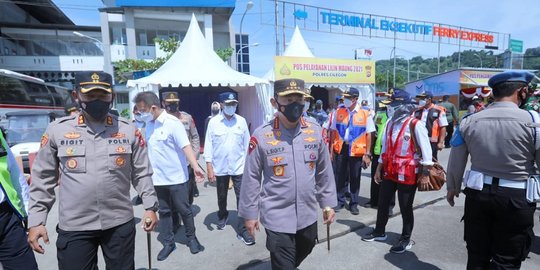 Tinjau Pelabuhan Merak, Kapolri Cek Prokes Cegah Lonjakan Covid-19 Pasca Libur Nataru