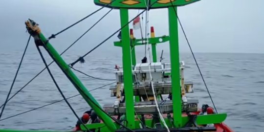 Mati Mesin di Laut, Tiga Nelayan Rote Dievakuasi Tim SAR