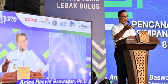 Anies Baswedan Serahkan Dana Hibah untuk Partai Politik Rp27,2 Miliar