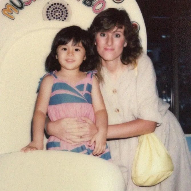 potret wulan guritono dan sang mama