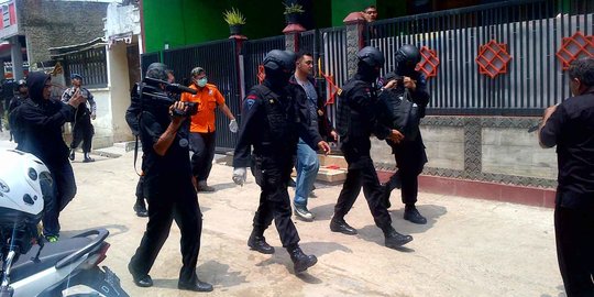 Dua Terduga Teroris Jaringan JAD Ditangkap di Kalimantan Selatan