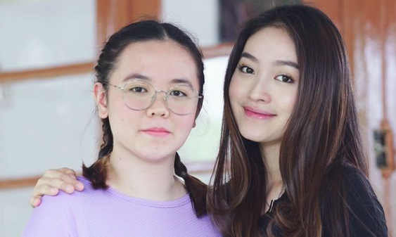 5 artis kakak adik tampil bareng satu layar terbaru sissy priscillia dan vanesha pre