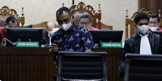 Beri Keterangan Berbelit Soal Suap Azis Syamsuddin, Maskur Husain Dicecar Hakim