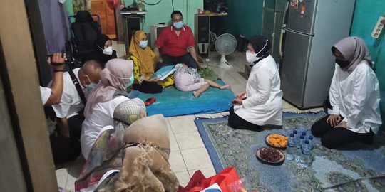 Kunjungi Anak Penderita Hidrocefalus di Depok, Mensos Risma Salurkan Bantuan