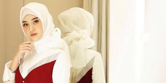 Intip Pesona Esta Pramanita 'Love Story the Series' Kenakan Hijab, Anggun Banget