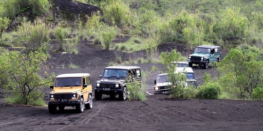 Klub Mercedes Jip Indonesia Touring Jakarta-Bali di Akhir Tahun sambil Tebar Donasi