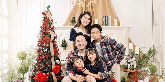 5 Seleb Rayakan Natal Bersama Keluarga, Ada yang Liburan ke Luar Negeri
