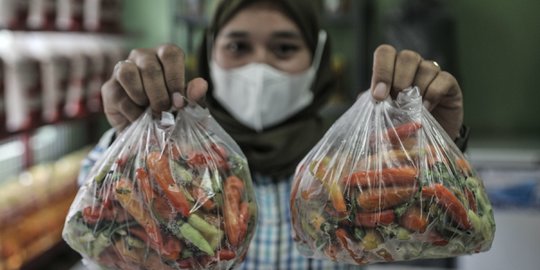 Pedagang Warteg Menjerit, Harga Cabai Rawit Setara Daging Sapi